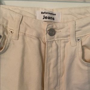 REFORMATION STRAIGHT LEG JEAN 25 OFF WHITE